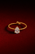 Bague Marjane sur fond rouge signature Amani by Layal